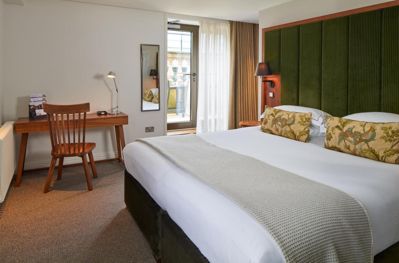 Cheval The Edinburgh Grand Aparthotel Eksteriør bilde A room at the hotel