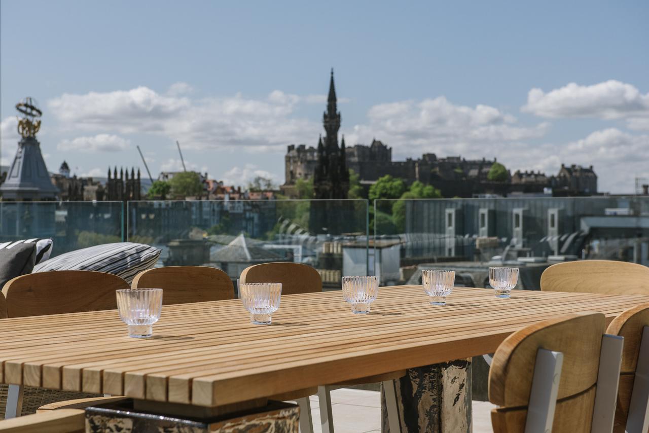 Cheval The Edinburgh Grand Aparthotel Eksteriør bilde The rooftop bar at the Edinburgh Marriott Hotel