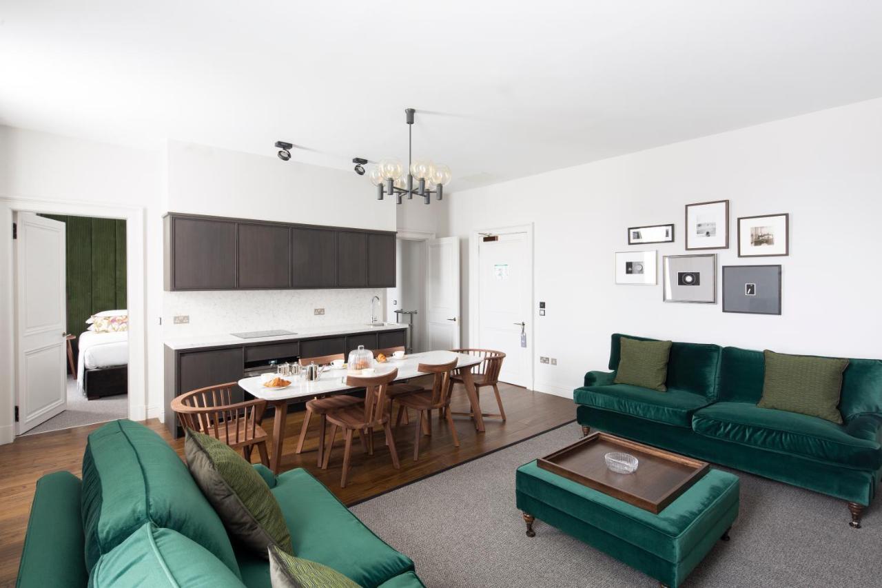 Cheval The Edinburgh Grand Aparthotel Eksteriør bilde The interior of a typical apartment at The Gate